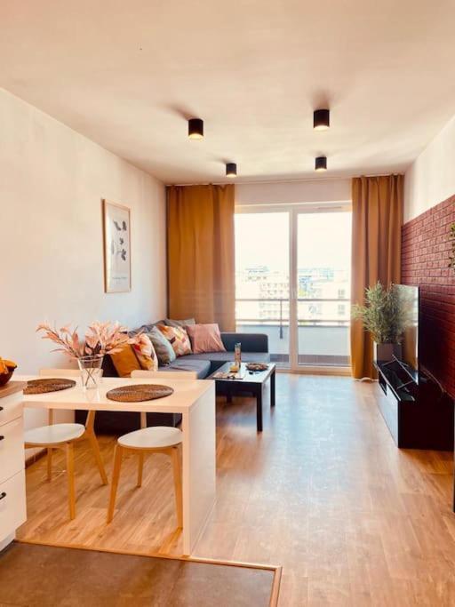 Spacious,Stylish And Comfortable 2 Room Apartment With Million Dollar View ワルシャワ エクステリア 写真