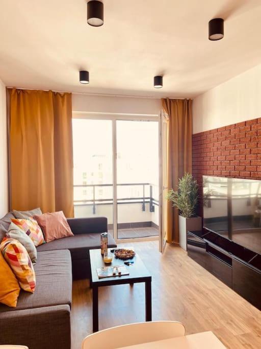 Spacious,Stylish And Comfortable 2 Room Apartment With Million Dollar View ワルシャワ エクステリア 写真